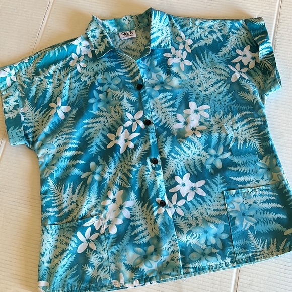 RM BLOUSE.            #643 - Picture 4 of 5